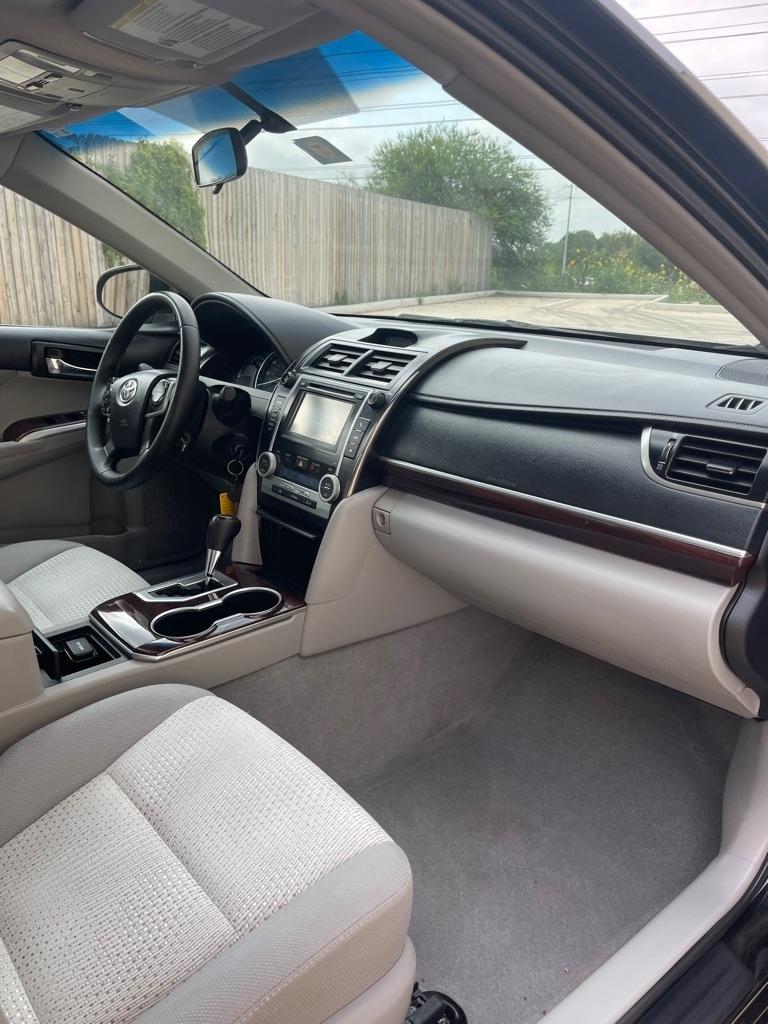 Toyota Camry SE 2012