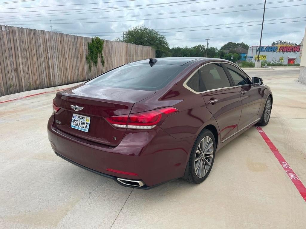 Hyundai Genesis 3.8L 2016