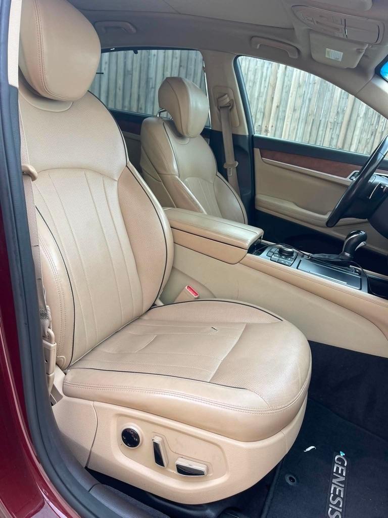 Hyundai Genesis 3.8L 2016