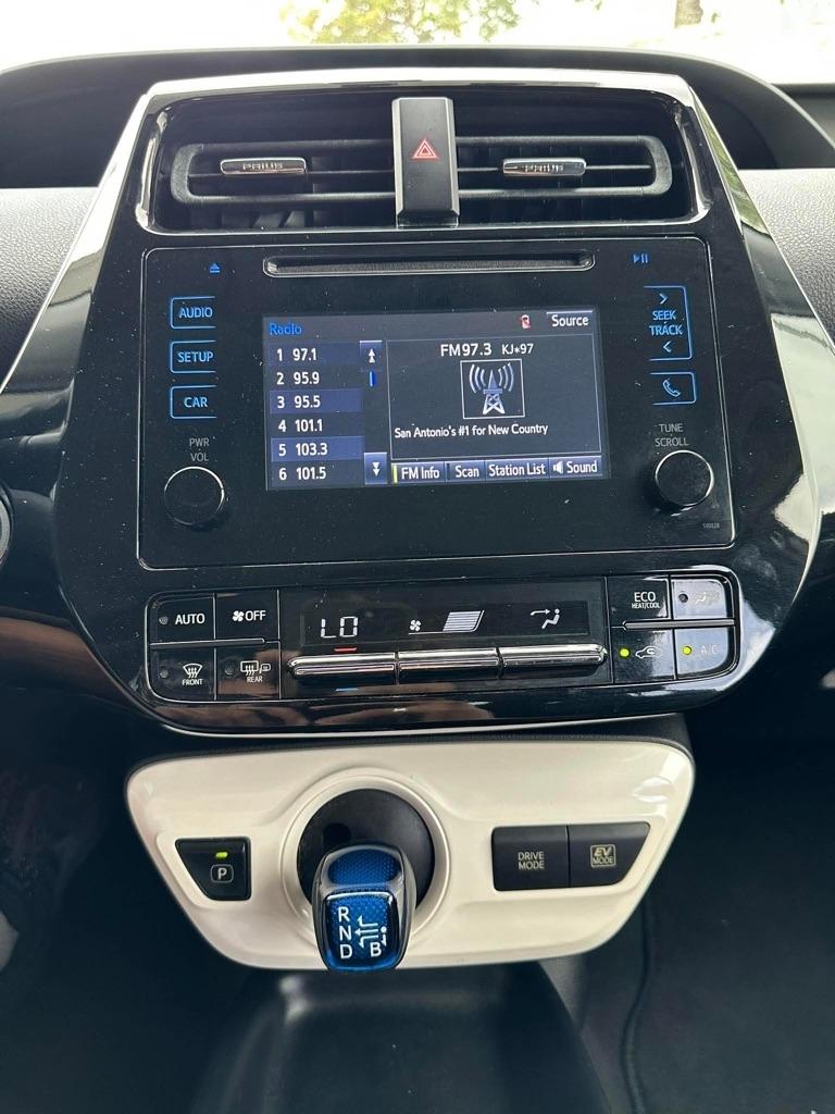 Toyota Prius Two Eco 2016