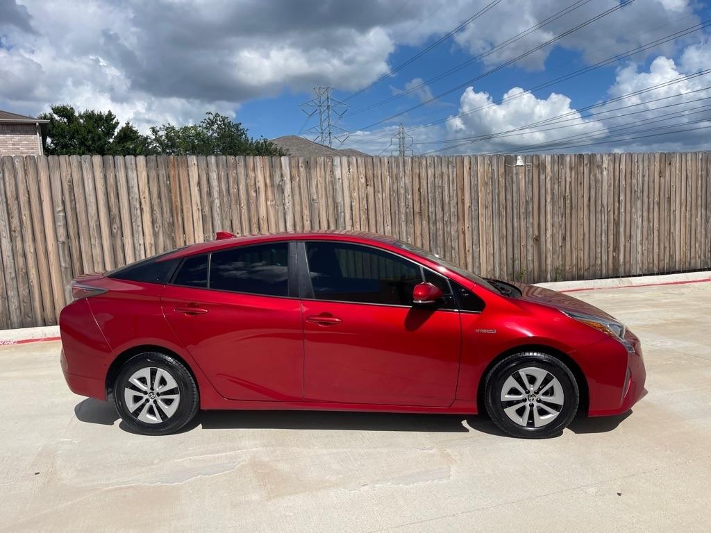 Toyota Prius Two 2017