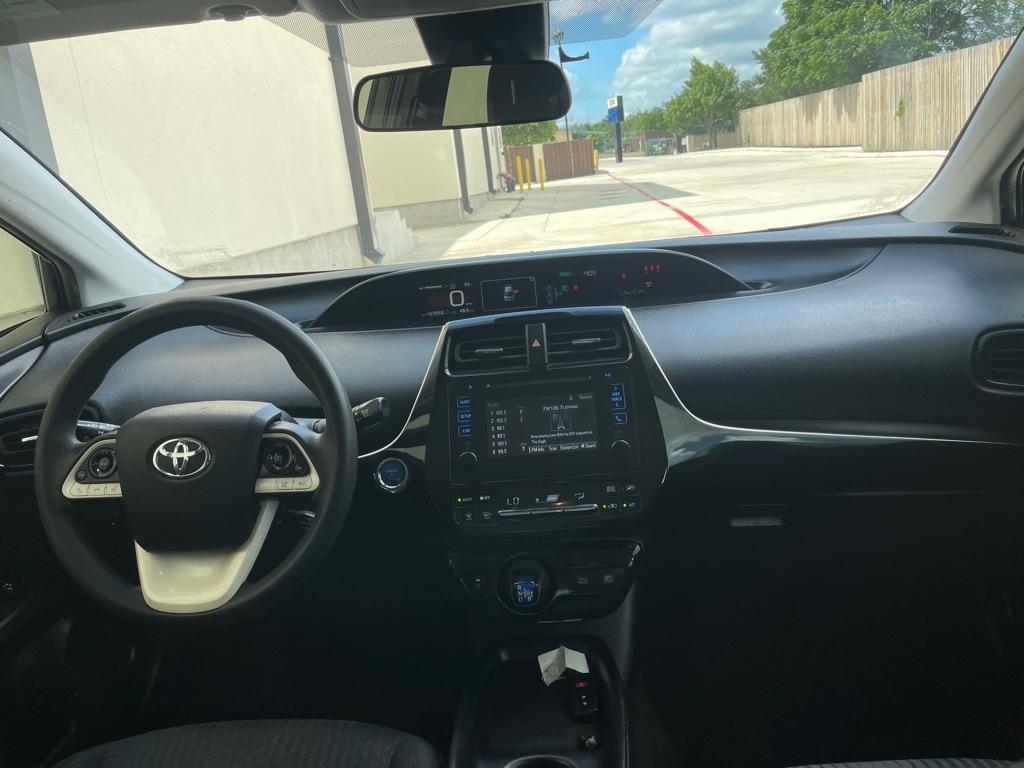 Toyota Prius Two 2017