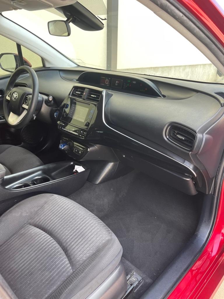 Toyota Prius Two 2017