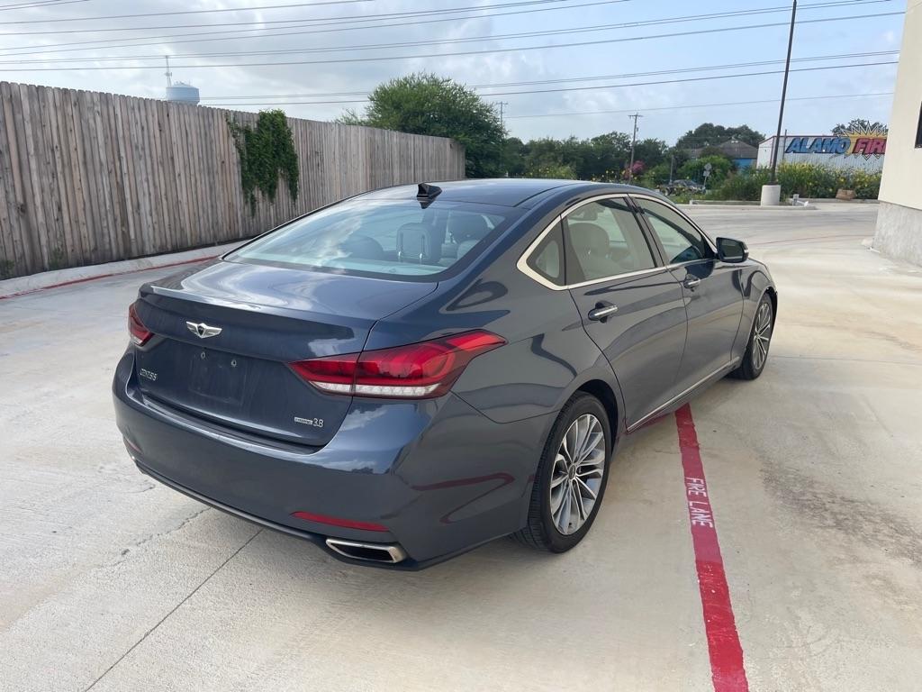 Hyundai Genesis 3.8L 2016