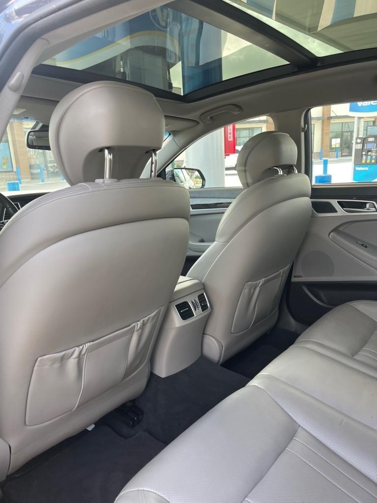 Hyundai Genesis 3.8L 2016