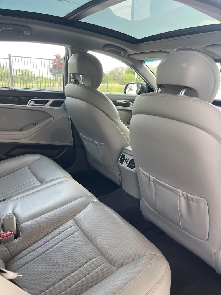 Hyundai Genesis 3.8L 2016