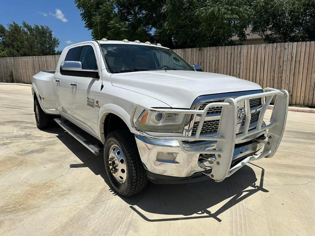 RAM 3500 Laramie Mega Cab 4WD DRW 2015