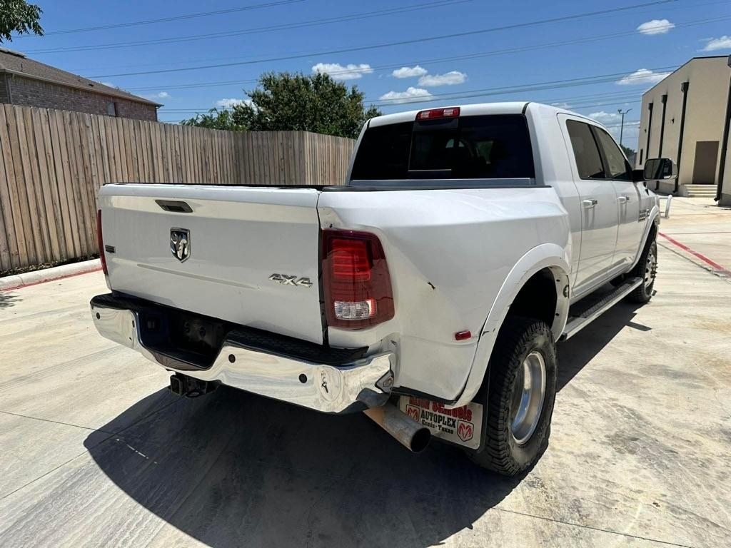 RAM 3500 Laramie Mega Cab 4WD DRW 2015