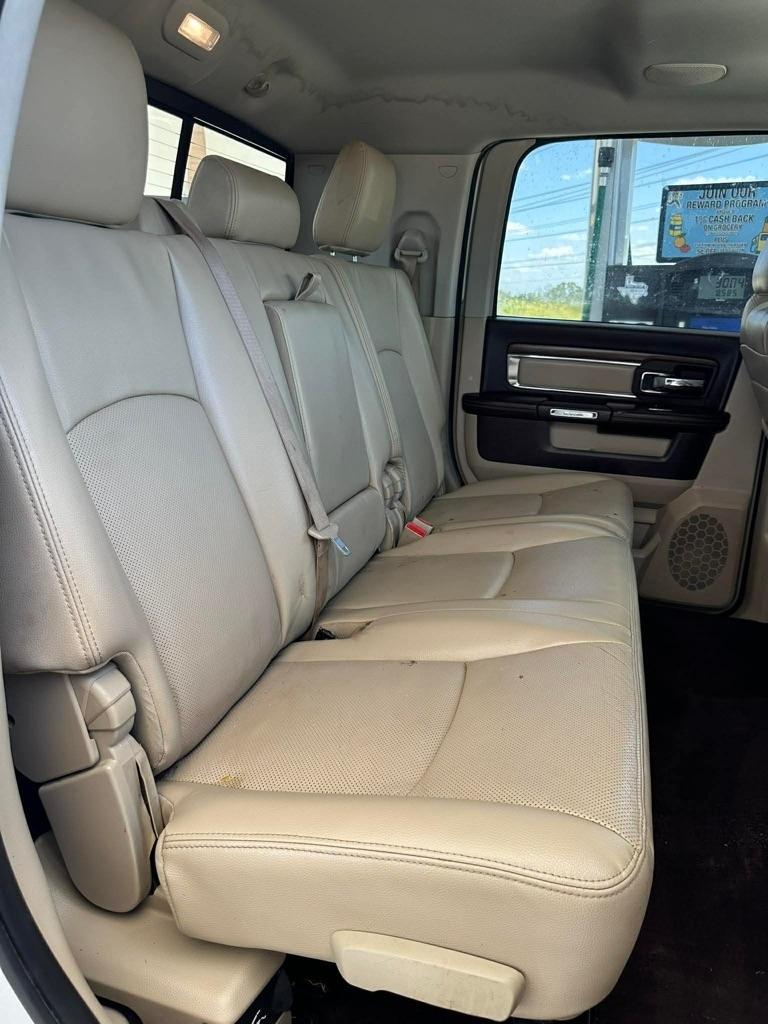 RAM 3500 Laramie Mega Cab 4WD DRW 2015