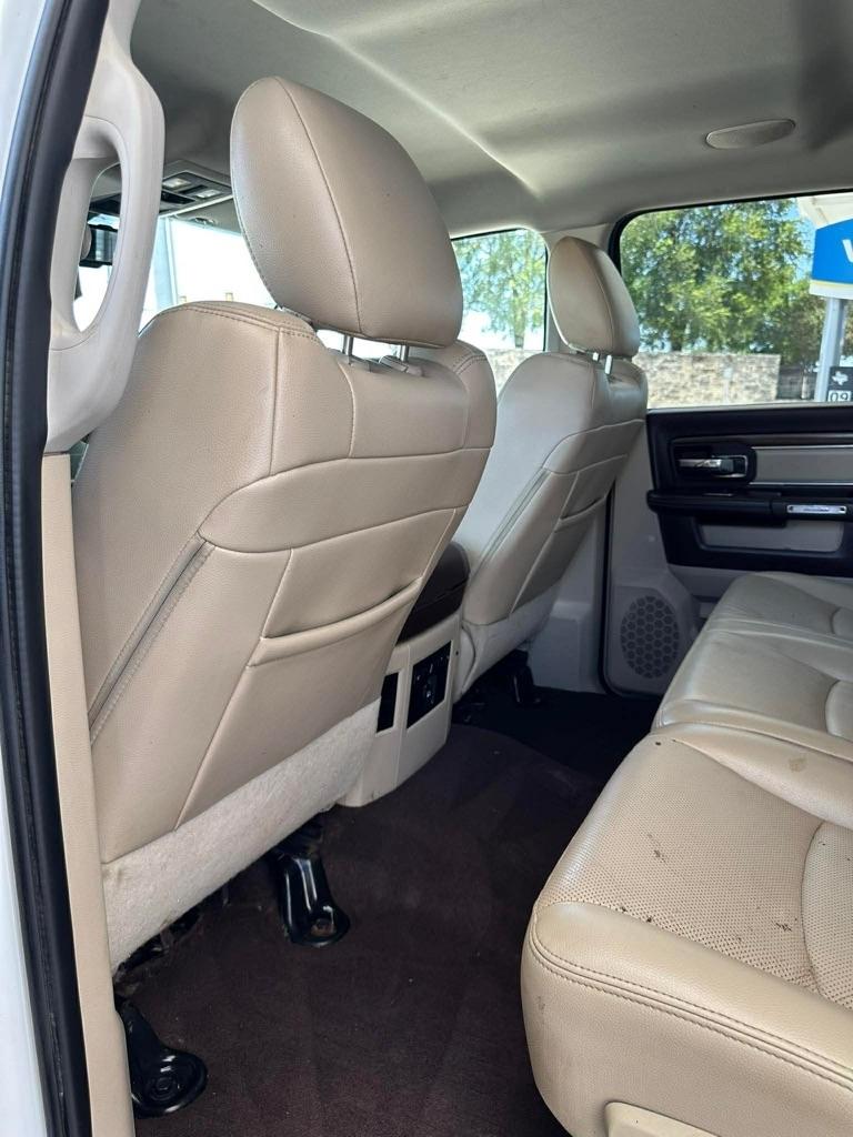RAM 3500 Laramie Mega Cab 4WD DRW 2015