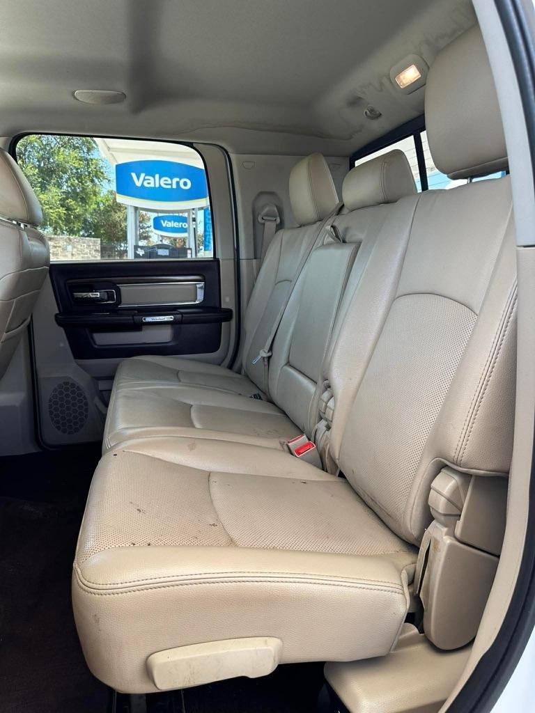 RAM 3500 Laramie Mega Cab 4WD DRW 2015