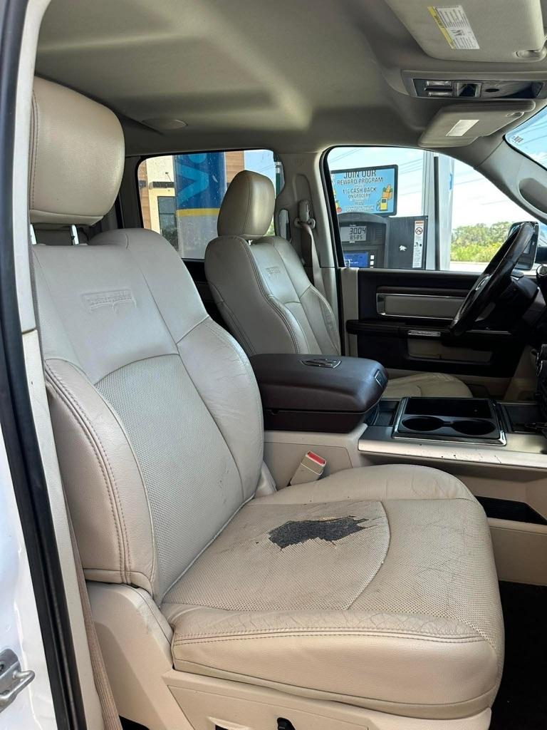 RAM 3500 Laramie Mega Cab 4WD DRW 2015
