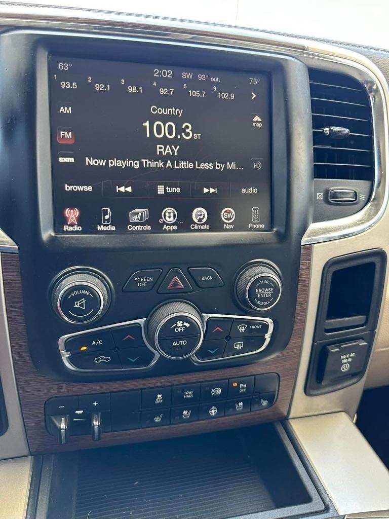 RAM 3500 Laramie Mega Cab 4WD DRW 2015