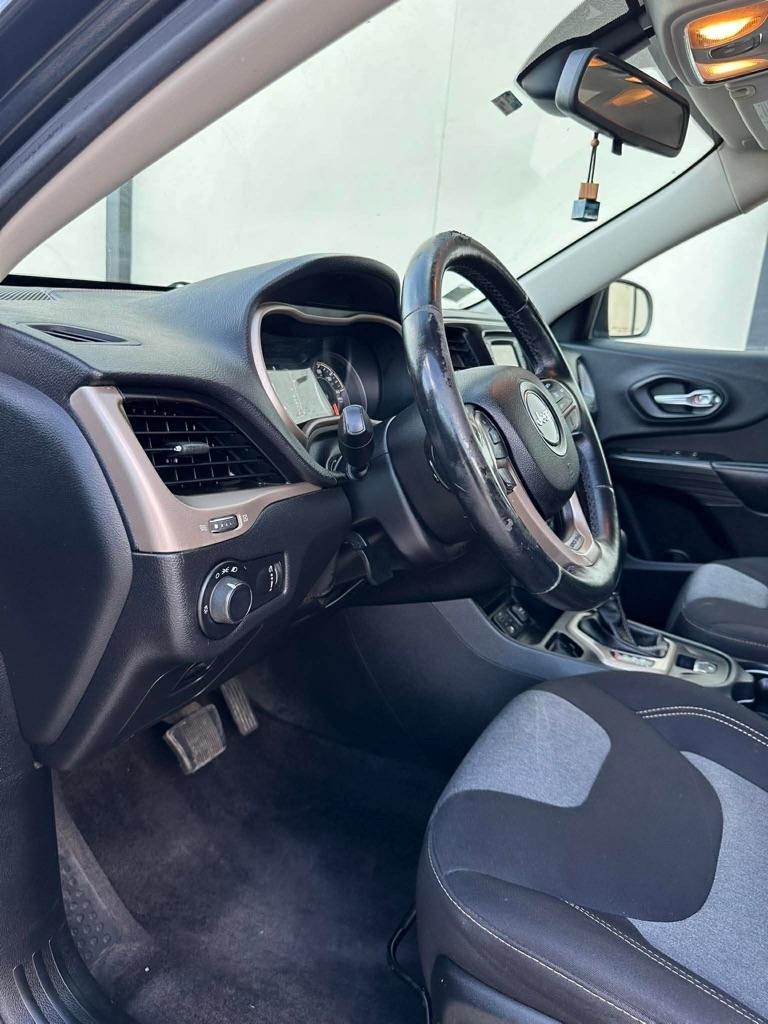 Jeep Cherokee Sport FWD 2016