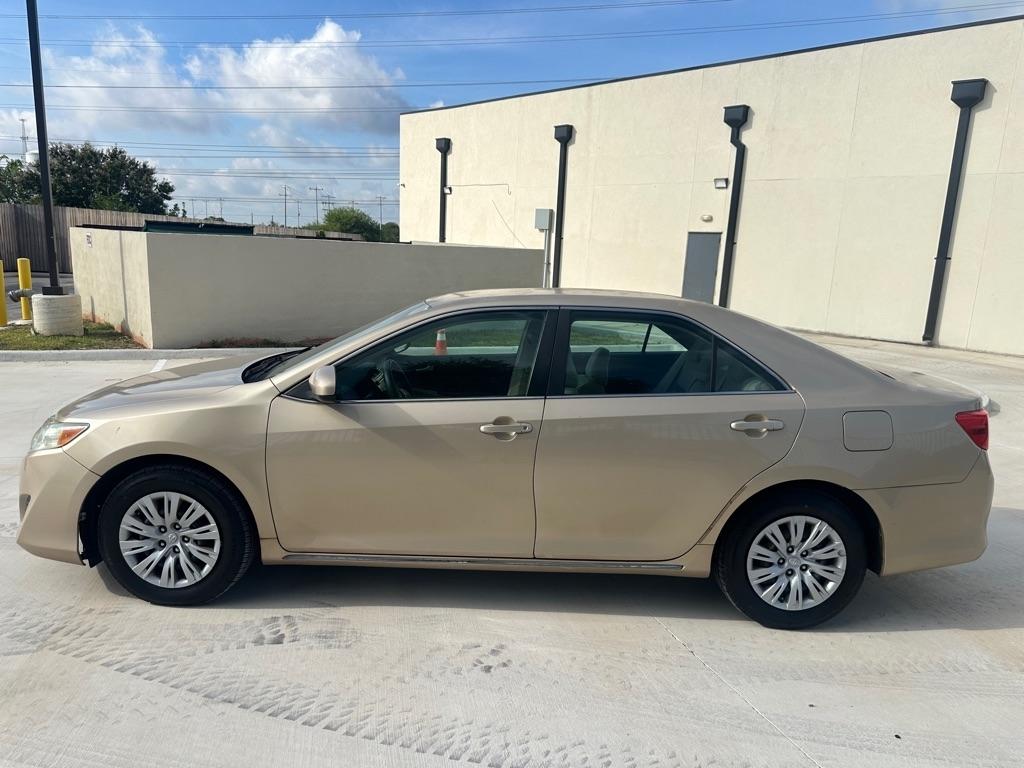 Toyota Camry SE 2012