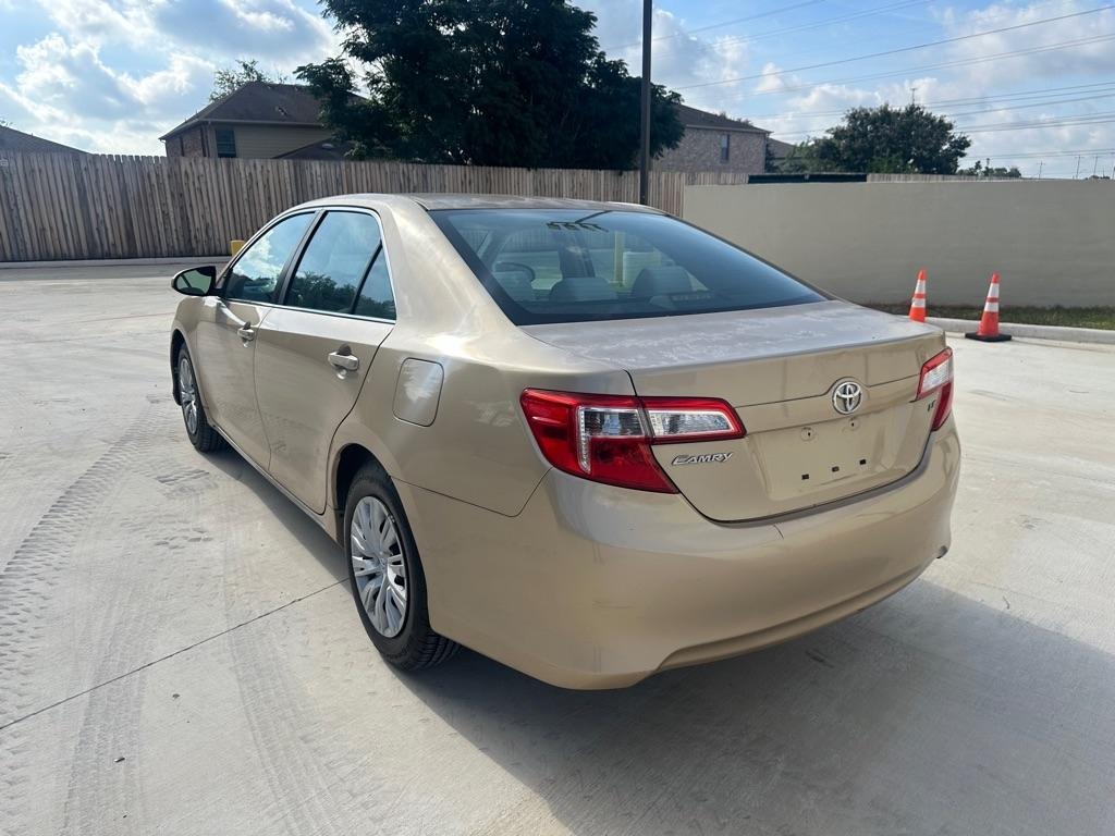 Toyota Camry SE 2012