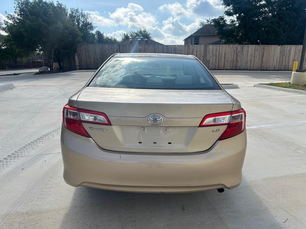 Toyota Camry SE 2012