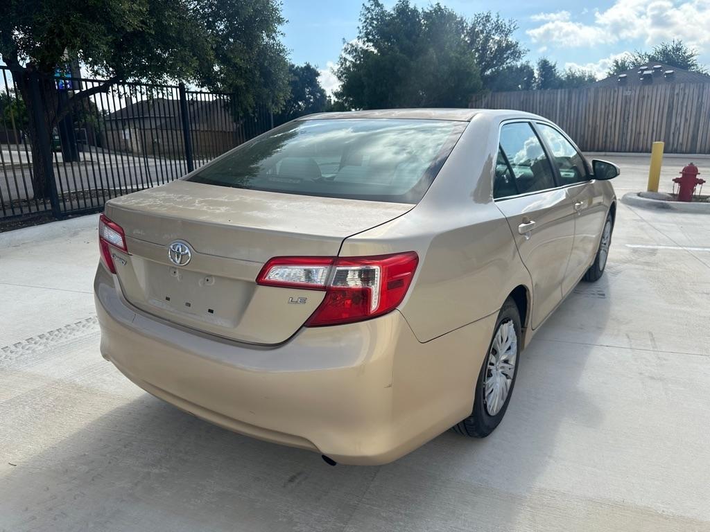 Toyota Camry SE 2012