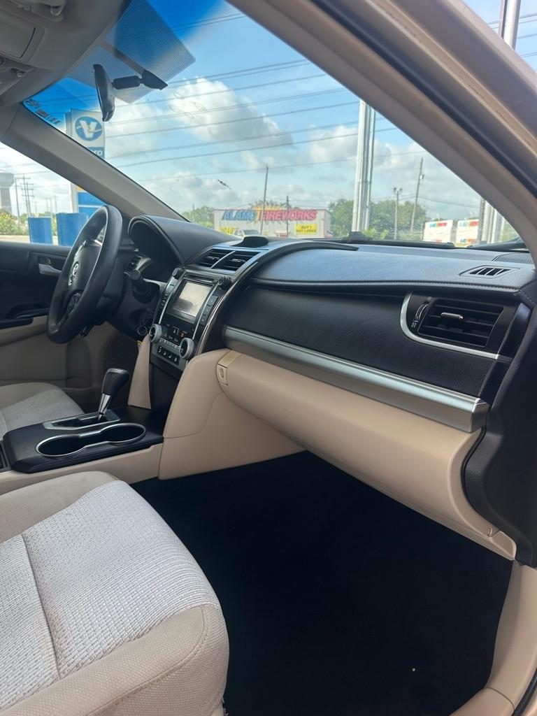 Toyota Camry SE 2012