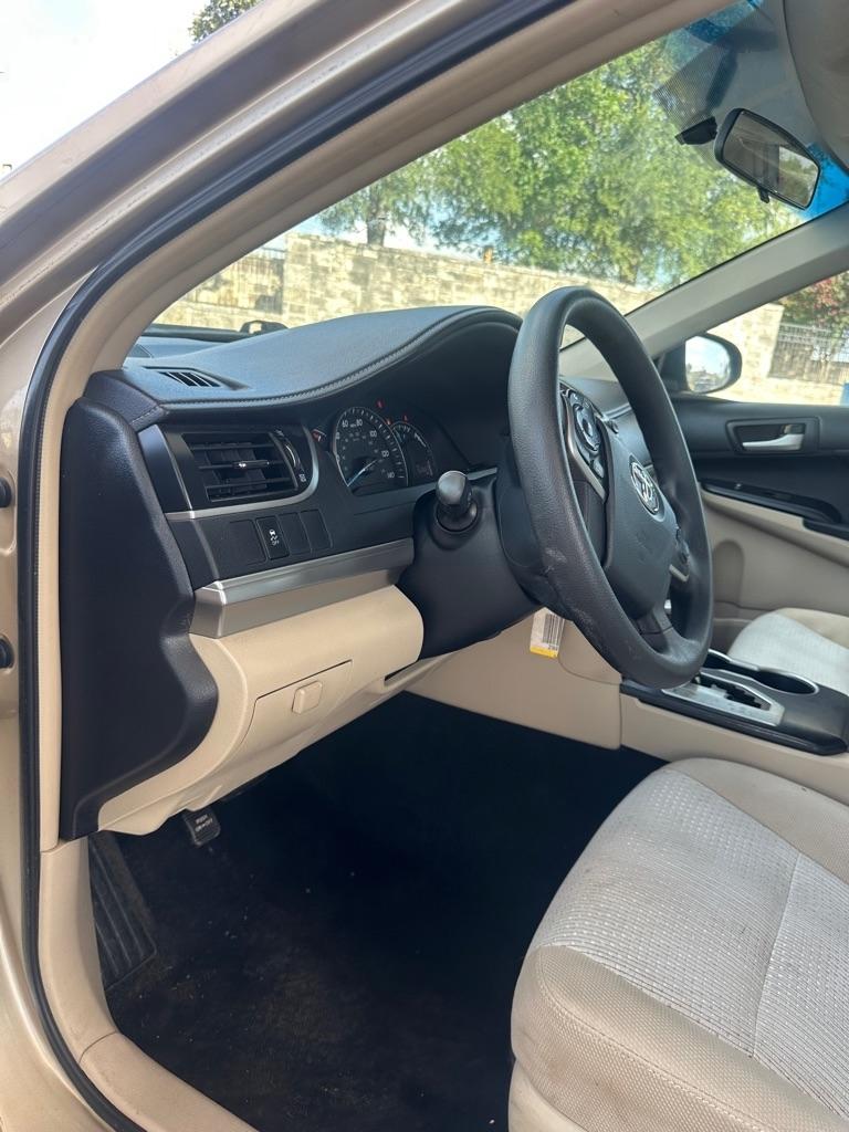 Toyota Camry SE 2012