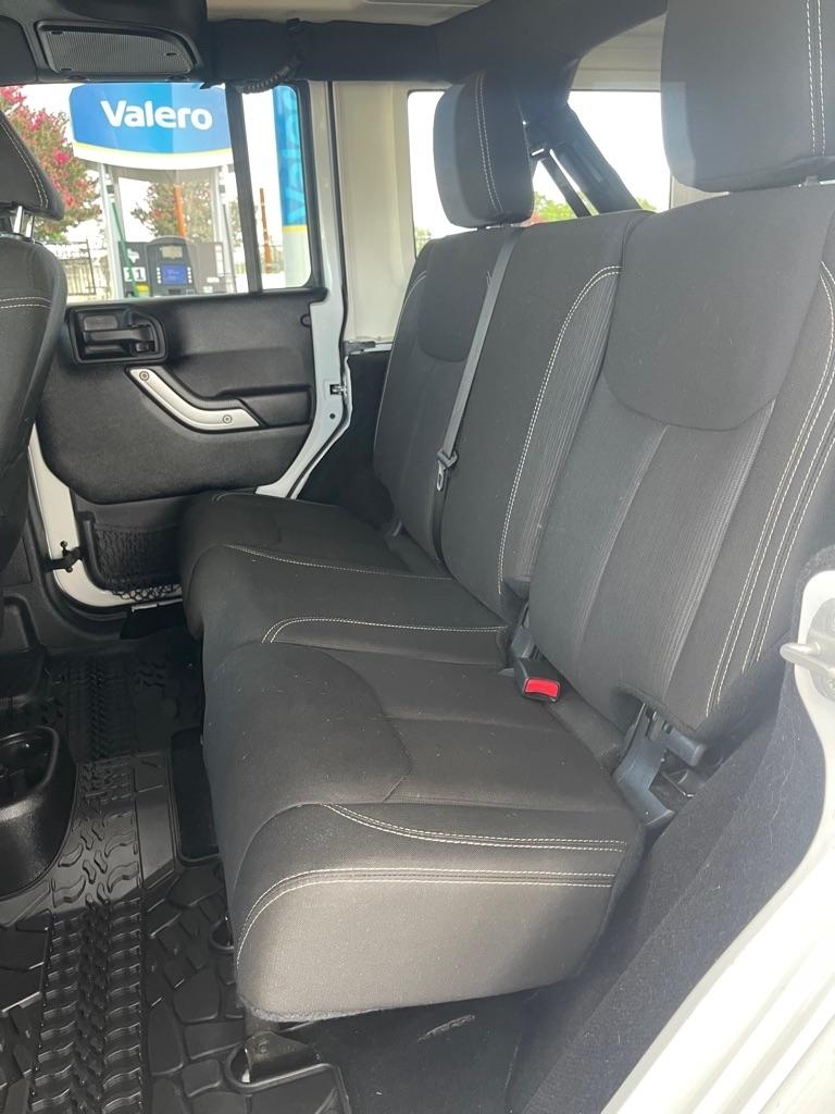 Jeep Wrangler Unlimited Sahara 4WD 2016