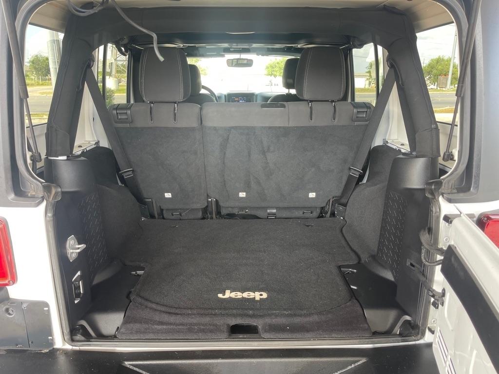 Jeep Wrangler Unlimited Sahara 4WD 2016