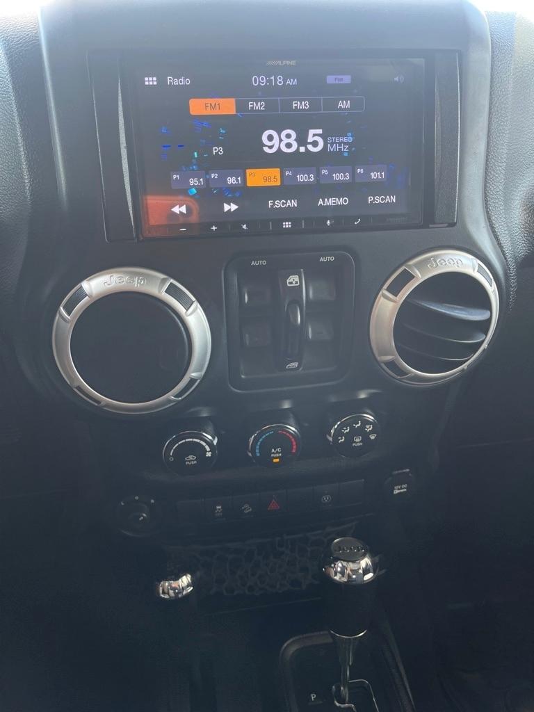 Jeep Wrangler Unlimited Sahara 4WD 2016
