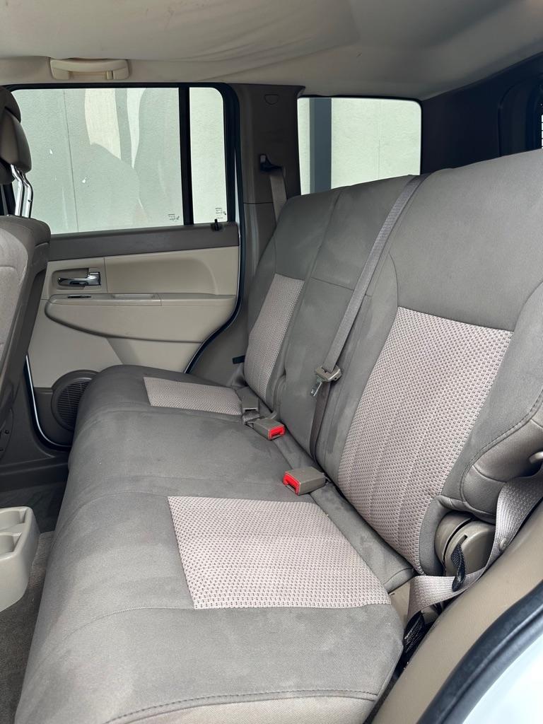Jeep Liberty Sport 2WD 2011