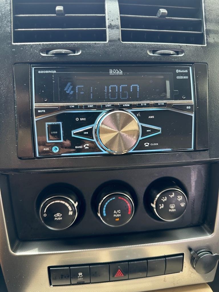 Jeep Liberty Sport 2WD 2011