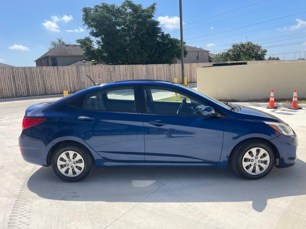 Hyundai Accent SE 4-Door 6A 2016