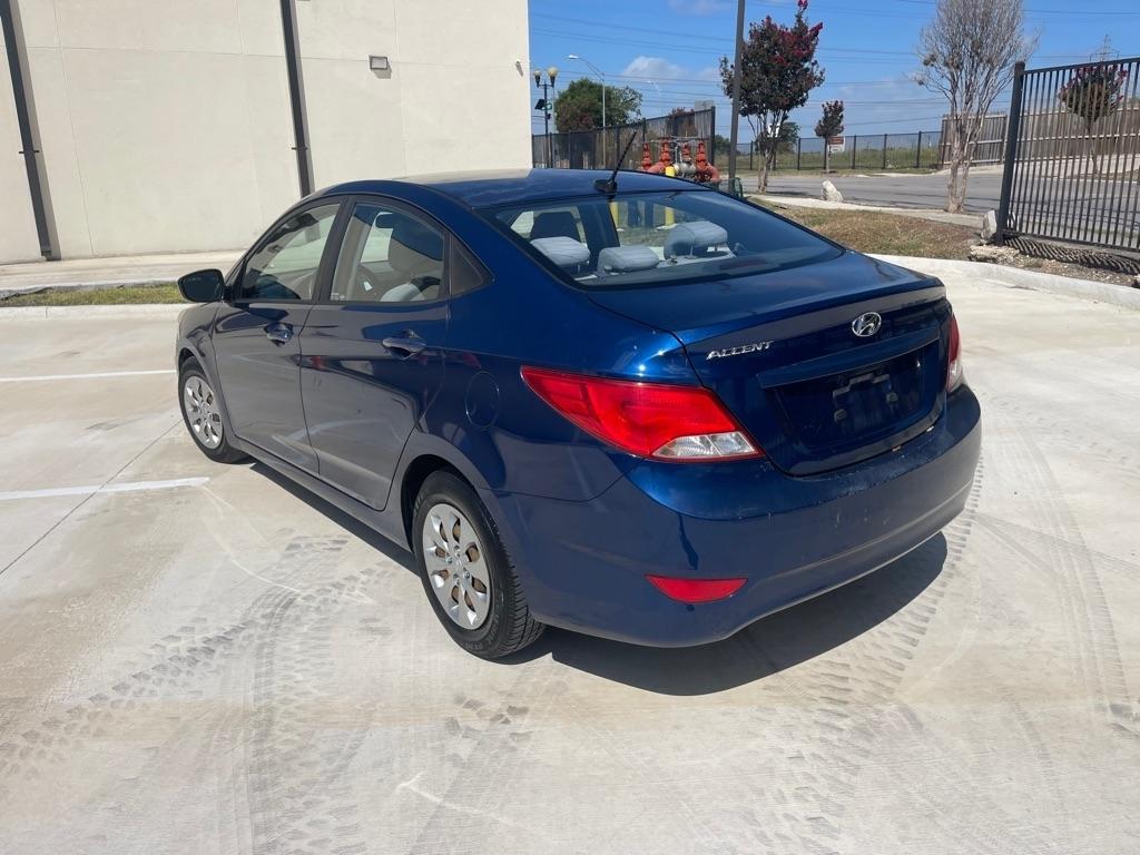 Hyundai Accent SE 4-Door 6A 2016