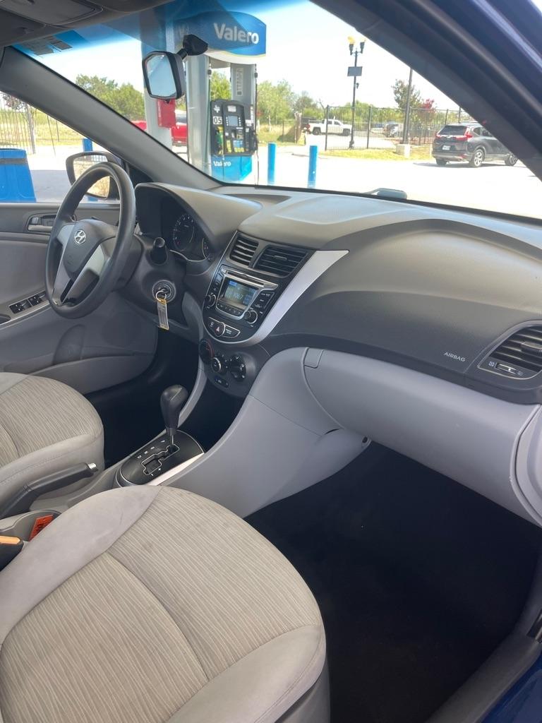 Hyundai Accent SE 4-Door 6A 2016