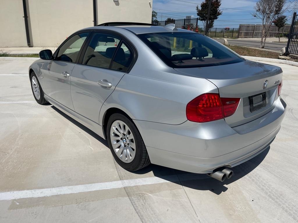 BMW 3-Series 328i 2009