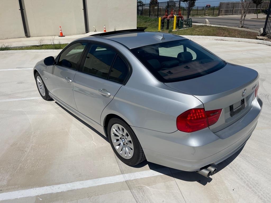 BMW 3-Series 328i 2009