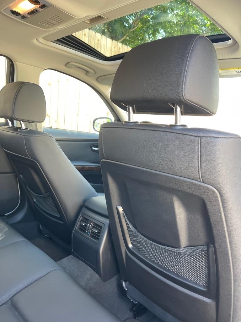 BMW 3-Series 328i 2009