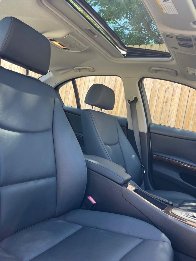 BMW 3-Series 328i 2009