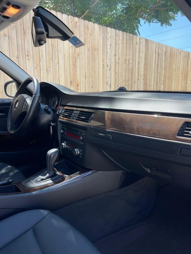 BMW 3-Series 328i 2009