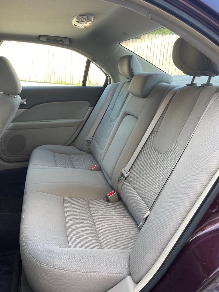 Ford Fusion I4 SE 2011