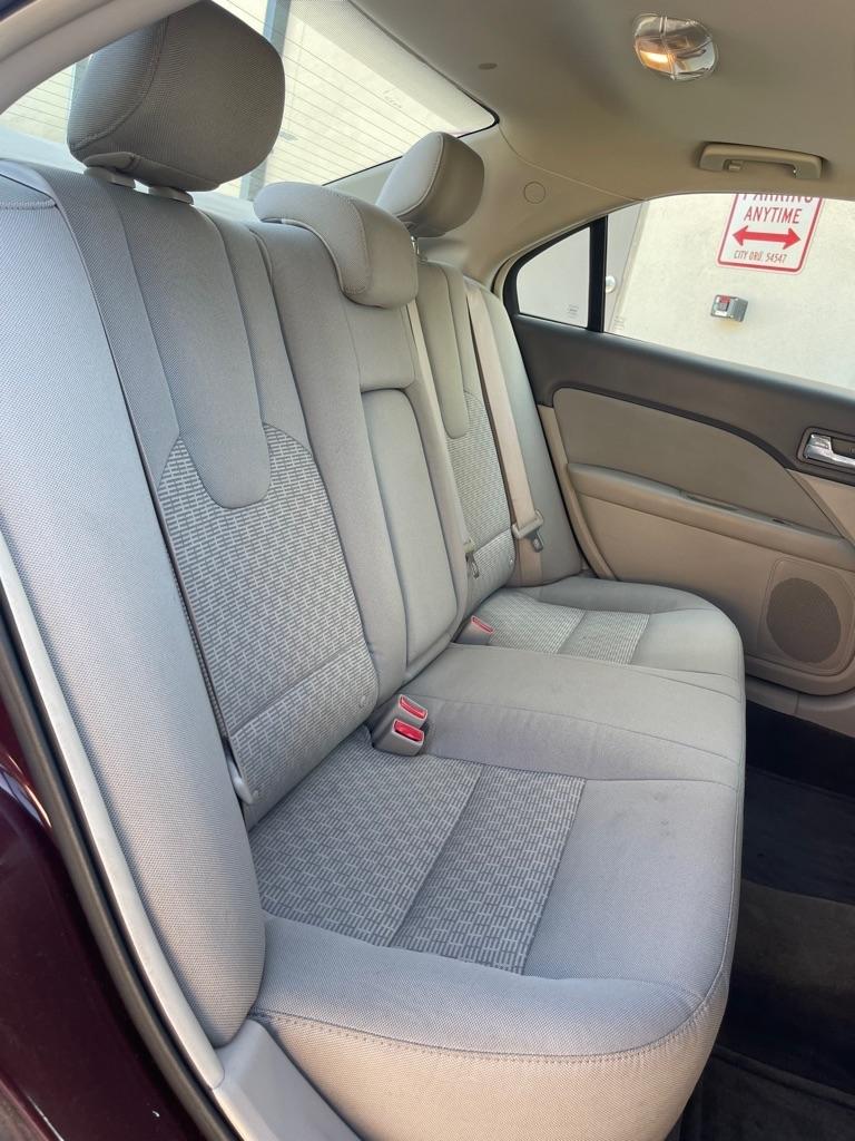 Ford Fusion I4 SE 2011
