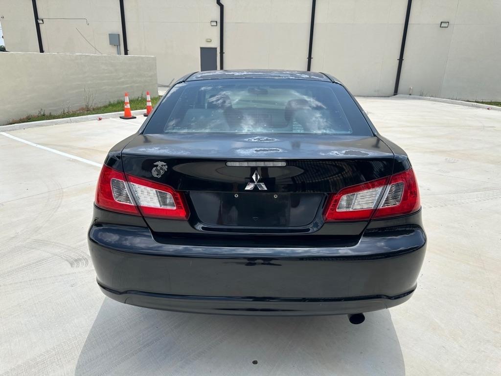 Mitsubishi Galant ES 2011