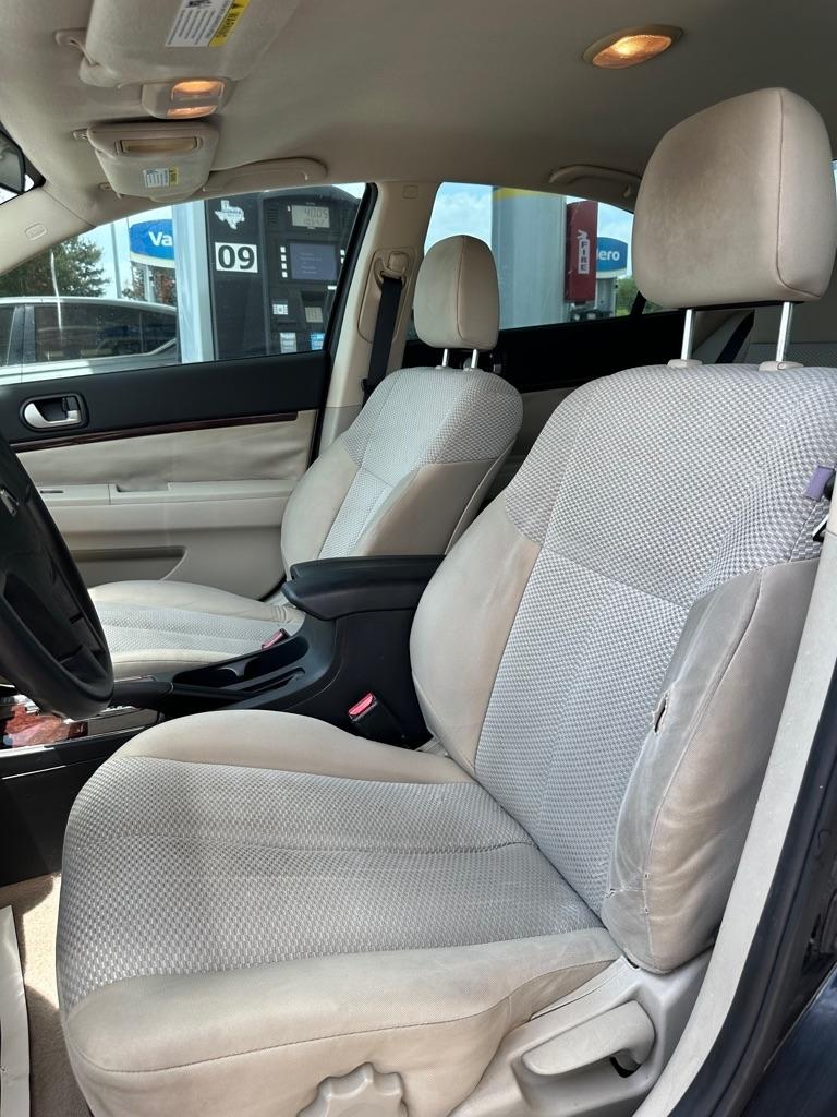 Mitsubishi Galant ES 2011