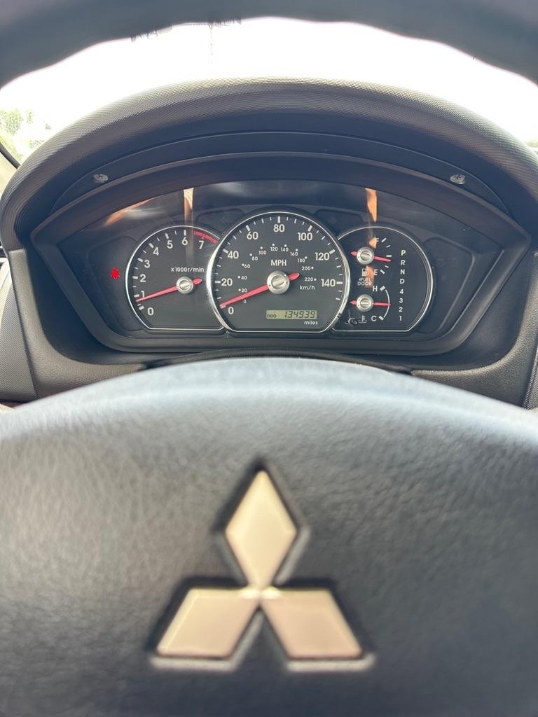 Mitsubishi Galant ES 2011
