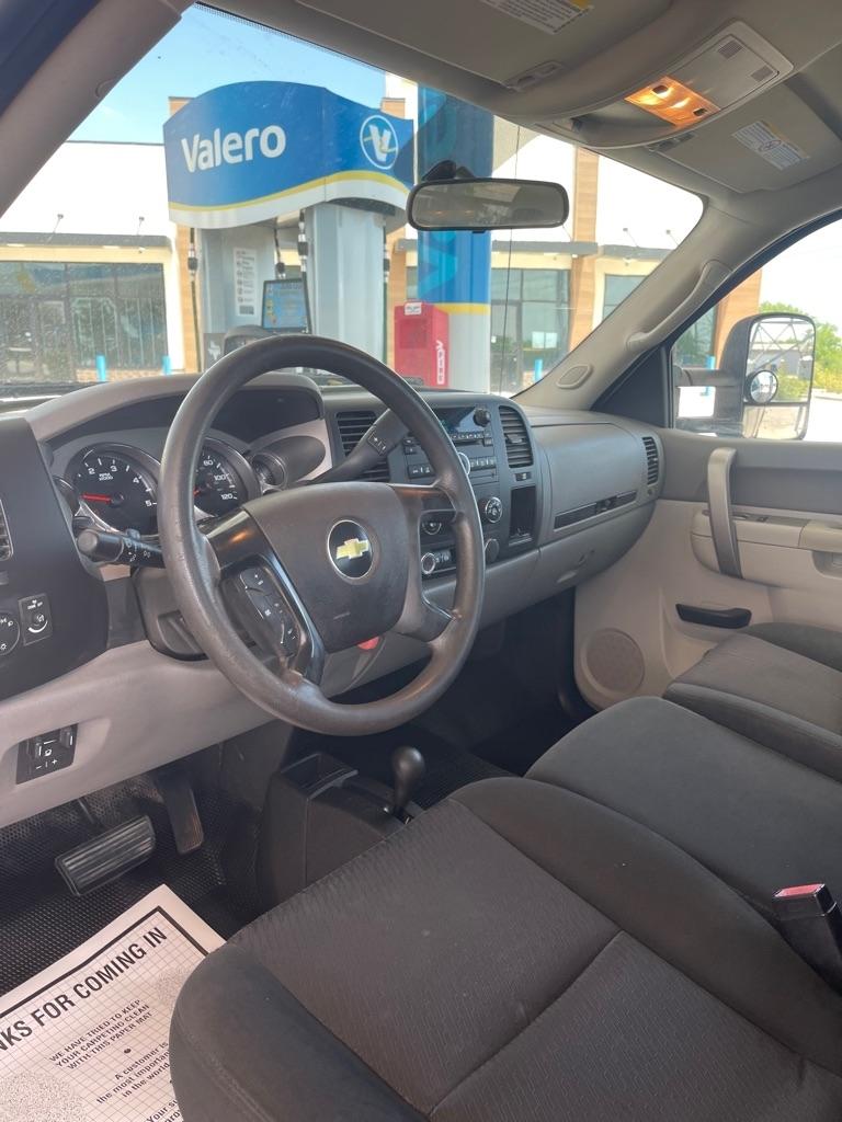 Chevrolet Silverado 2500HD Work Truck Long Box 4WD 2011