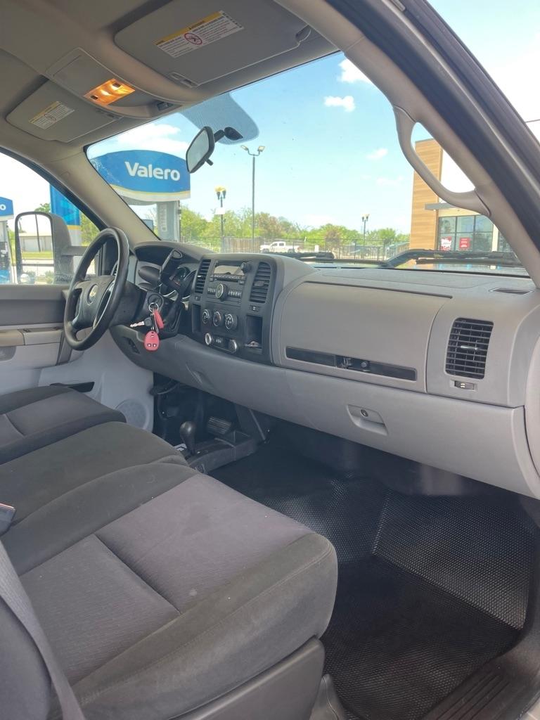 Chevrolet Silverado 2500HD Work Truck Long Box 4WD 2011