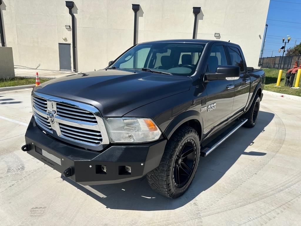 2017 RAM 1500 SLT Crew Cab SWB 2WD