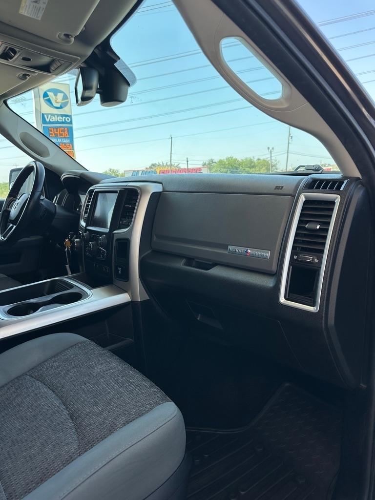 RAM 1500 SLT Crew Cab SWB 2WD 2017