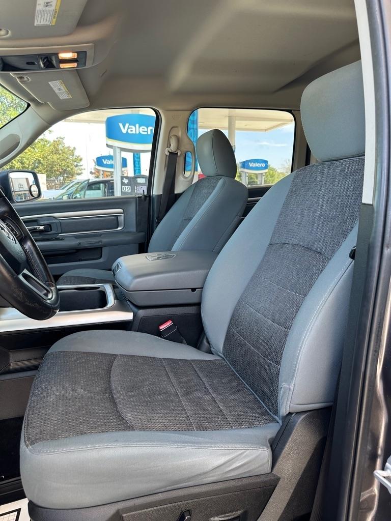 RAM 1500 SLT Crew Cab SWB 2WD 2017
