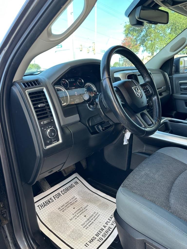 RAM 1500 SLT Crew Cab SWB 2WD 2017