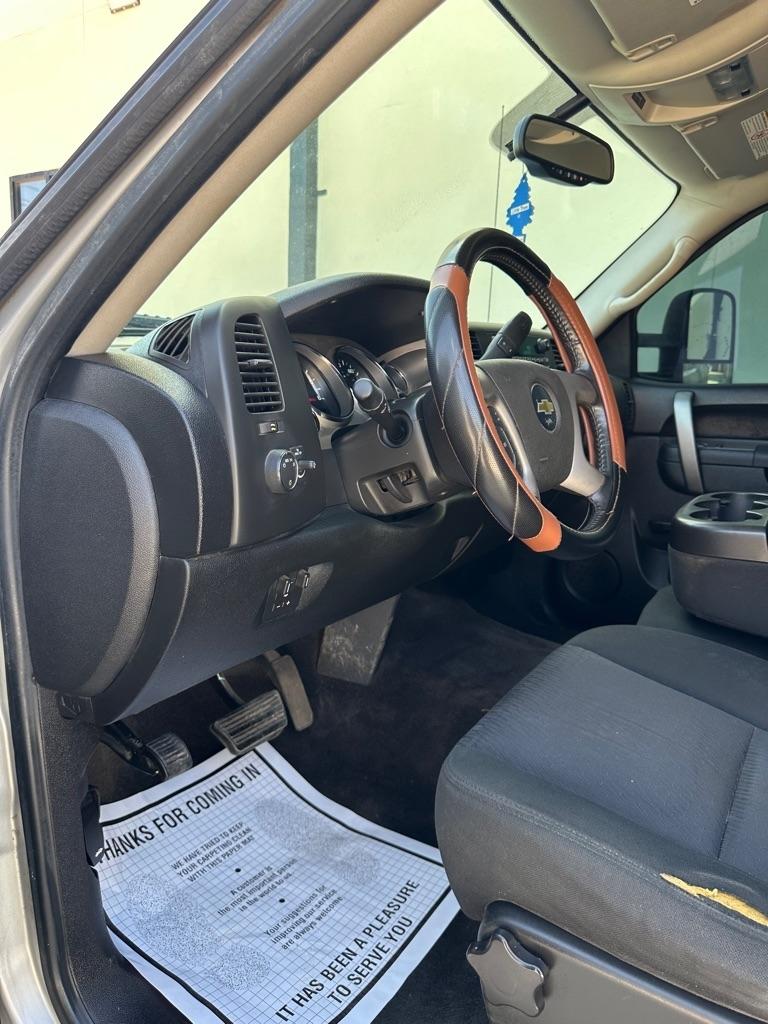 Chevrolet Silverado 2500HD LT Ext. Cab 2WD 2011