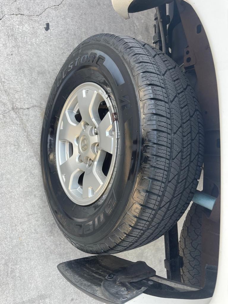 Toyota Tacoma PreRunner Double Cab V6 Automatic 2WD 2005